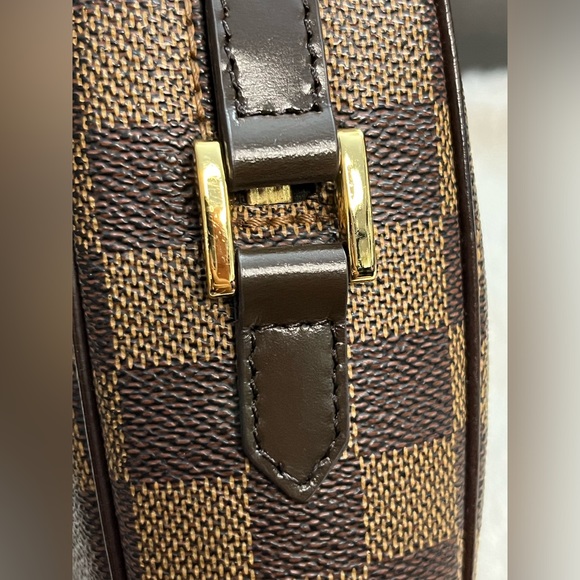 Louis Vuitton Ipanema Crossbody - Picture 4 of 13